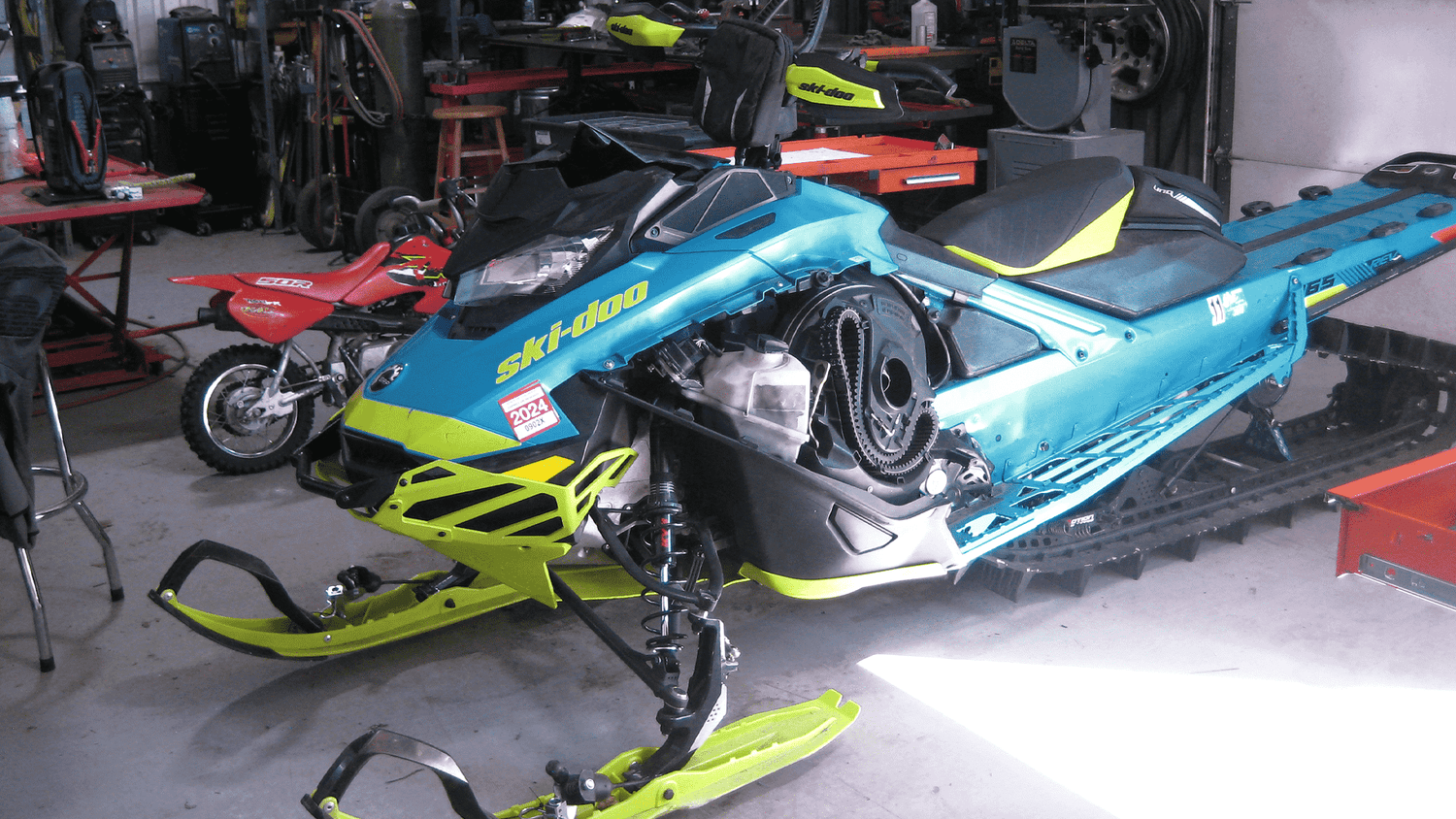 RMD Customizing Snowmobile